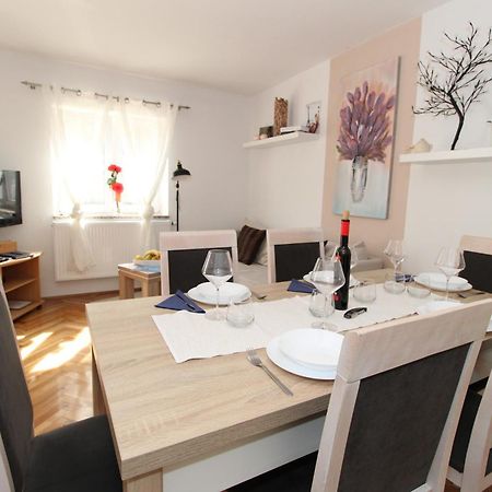 Apartmani Palma Novalja Exteriör bild