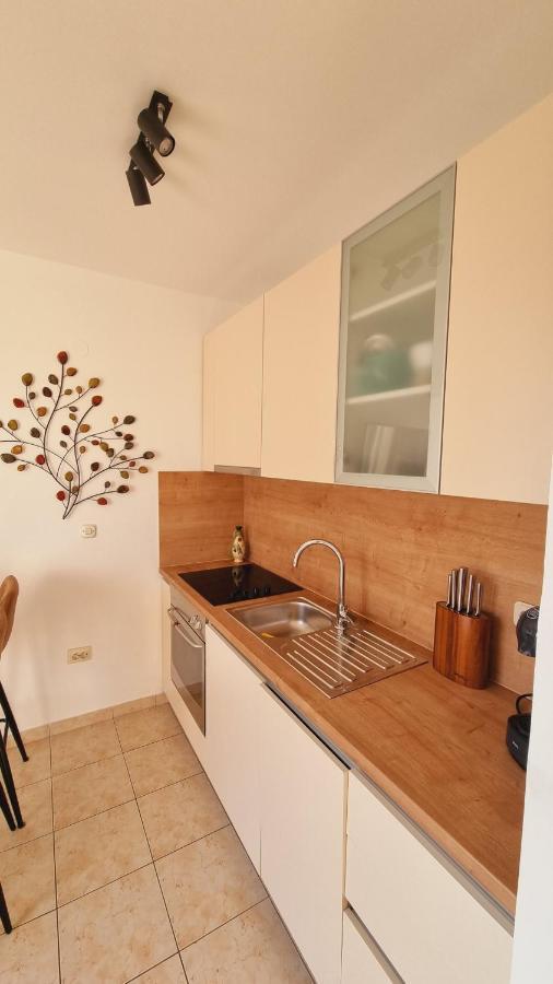 Apartmani Palma Novalja Exteriör bild