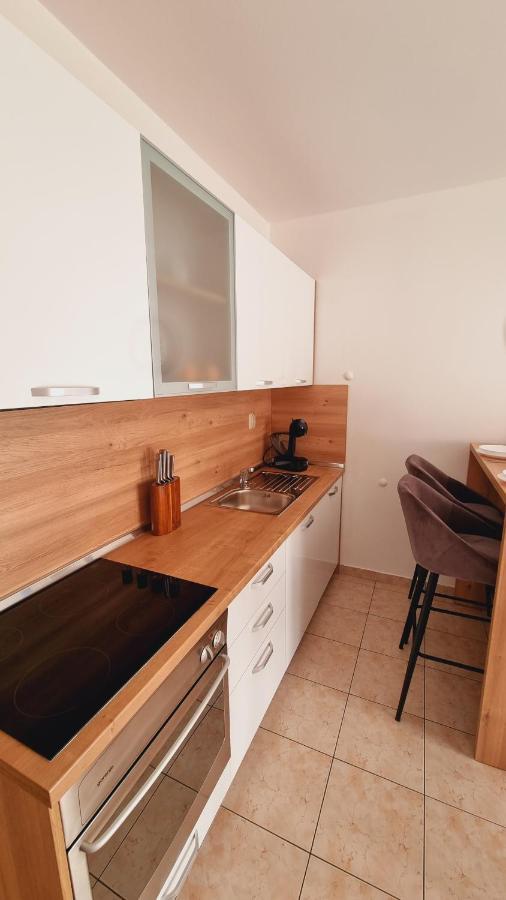 Apartmani Palma Novalja Exteriör bild