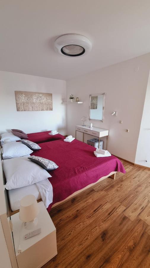 Apartmani Palma Novalja Exteriör bild