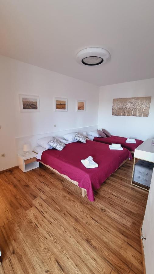 Apartmani Palma Novalja Exteriör bild