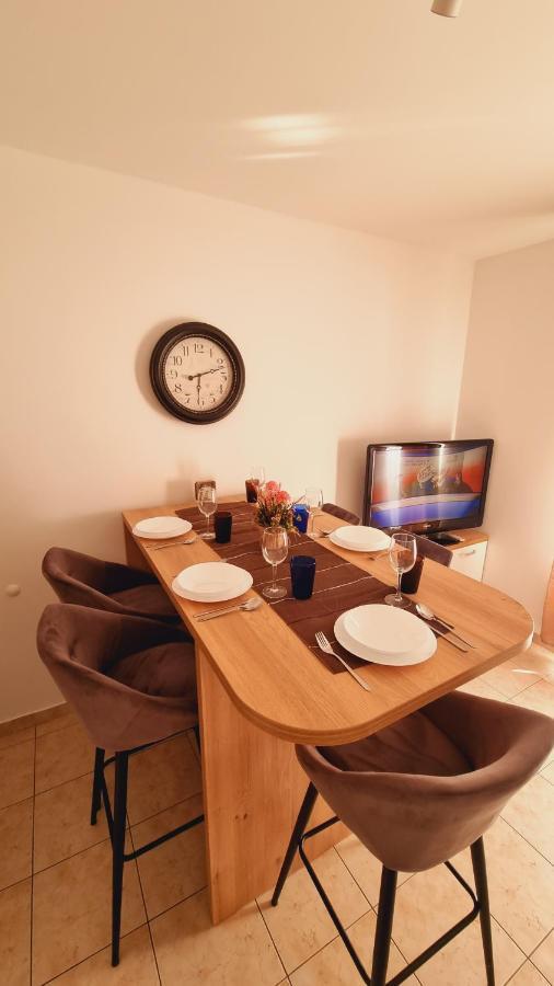 Apartmani Palma Novalja Exteriör bild