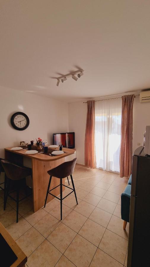 Apartmani Palma Novalja Exteriör bild