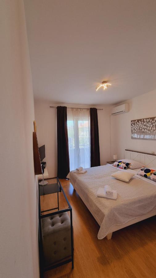 Apartmani Palma Novalja Exteriör bild