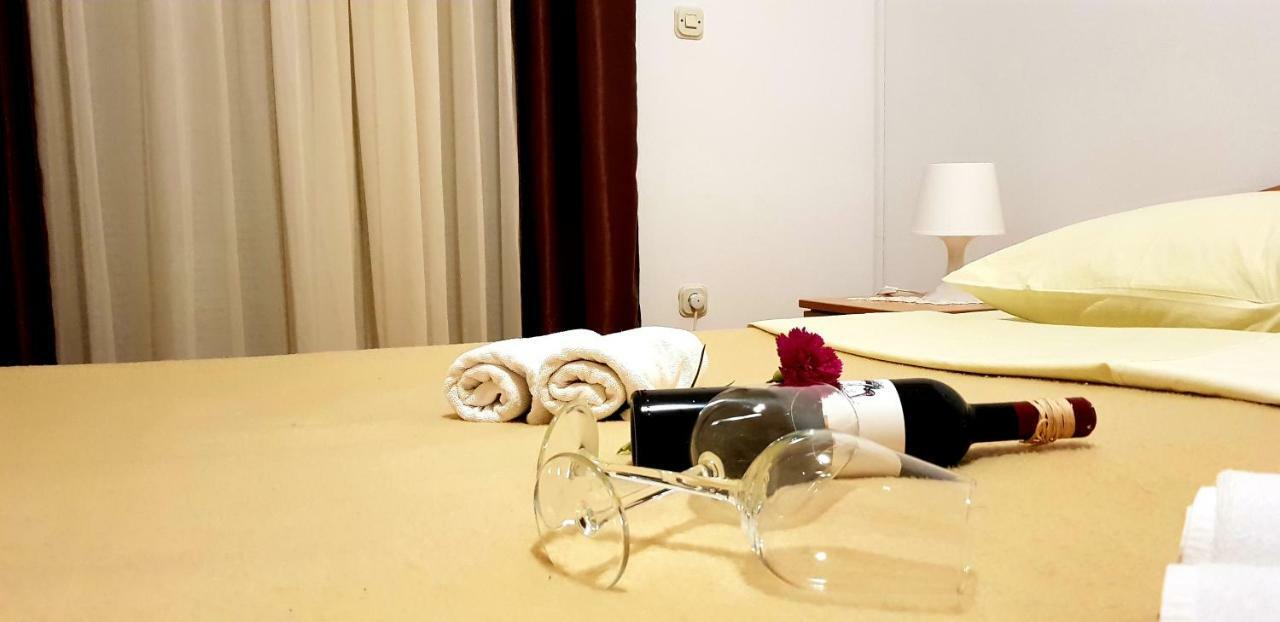 Apartmani Palma Novalja Exteriör bild