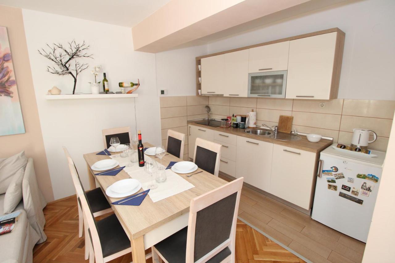 Apartmani Palma Novalja Exteriör bild