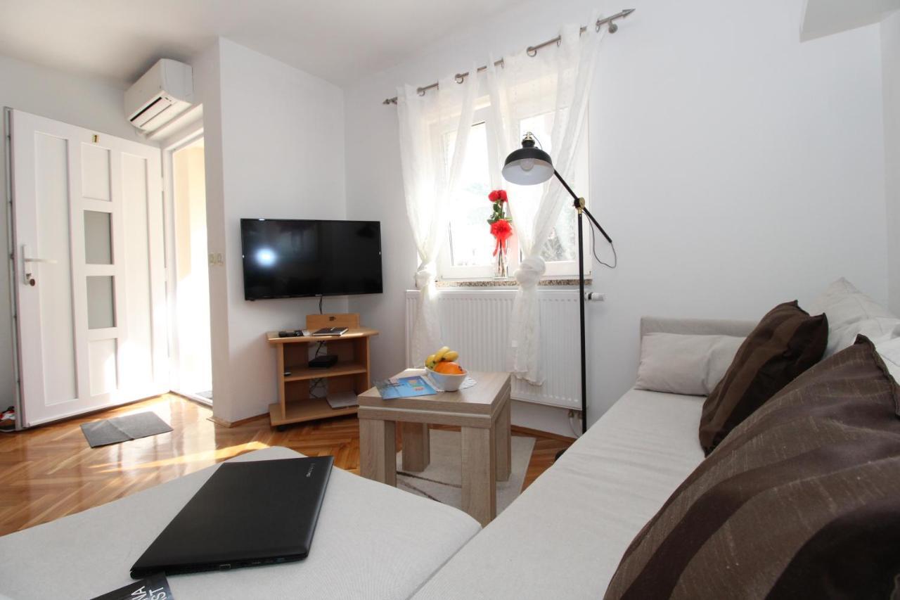 Apartmani Palma Novalja Exteriör bild