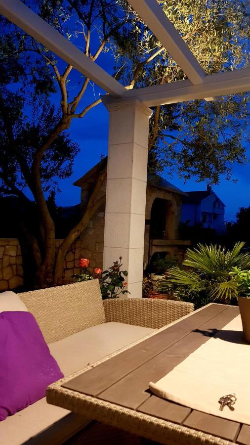 Apartmani Palma Novalja Exteriör bild